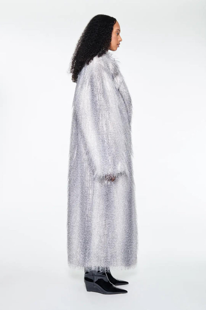 Cappotto Stand Studio